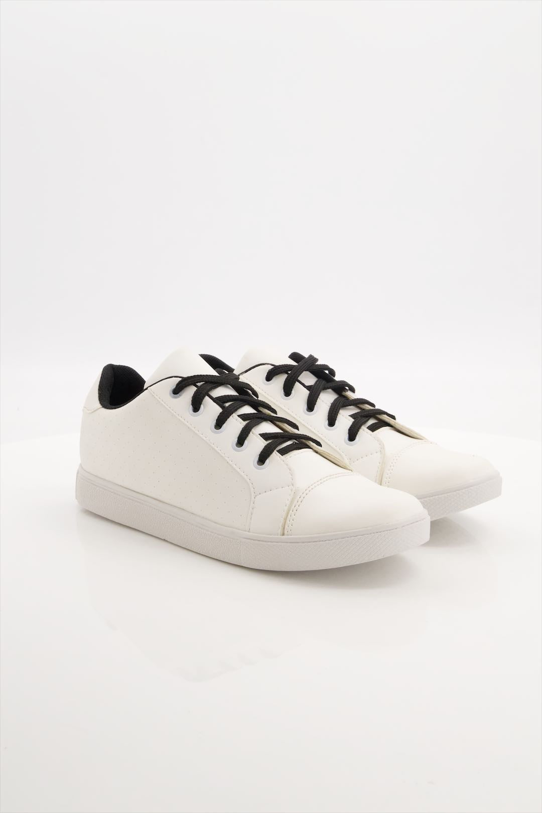 Canvas Low Cut Sneakers