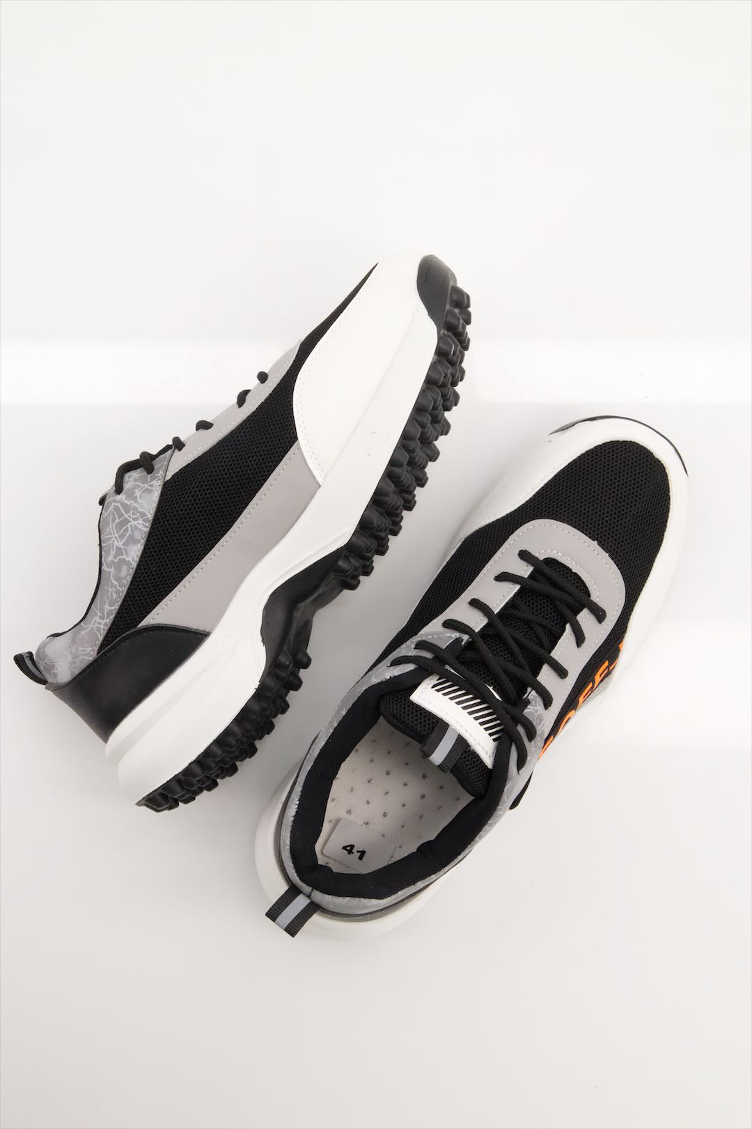 High Gripper Jogger Shoes